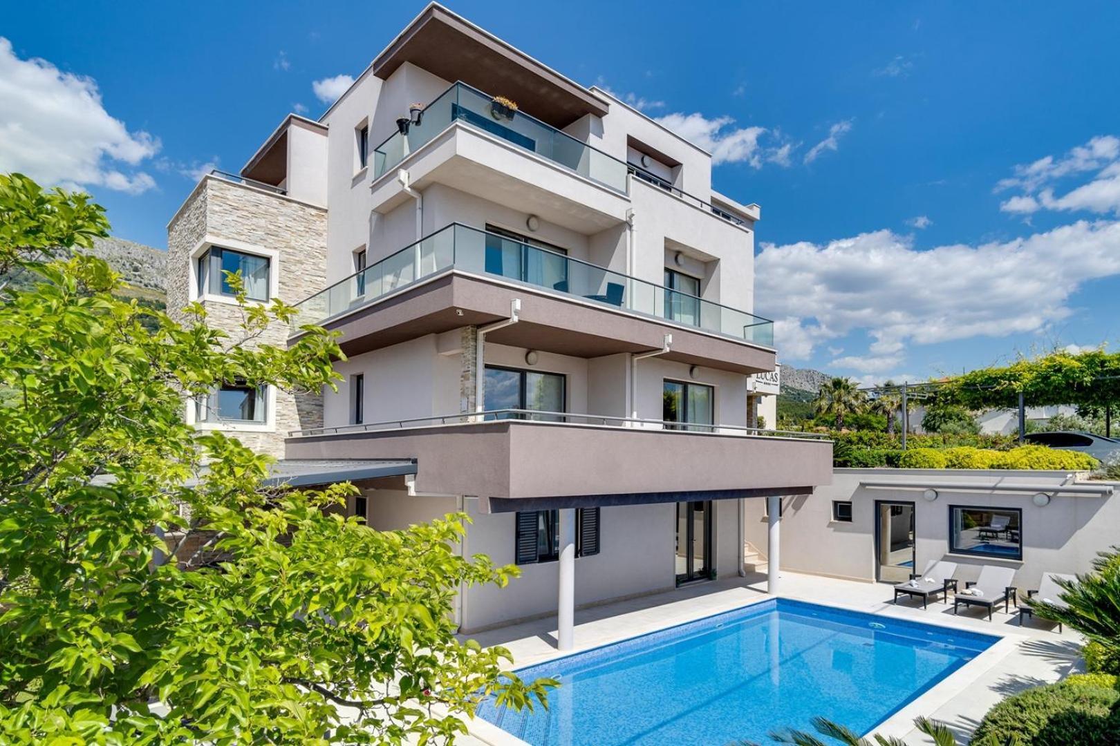 Luxury Villa Lucas With Heated Pool, Whirlpool, Sauna, 14 Pax Podstrana Exterior foto