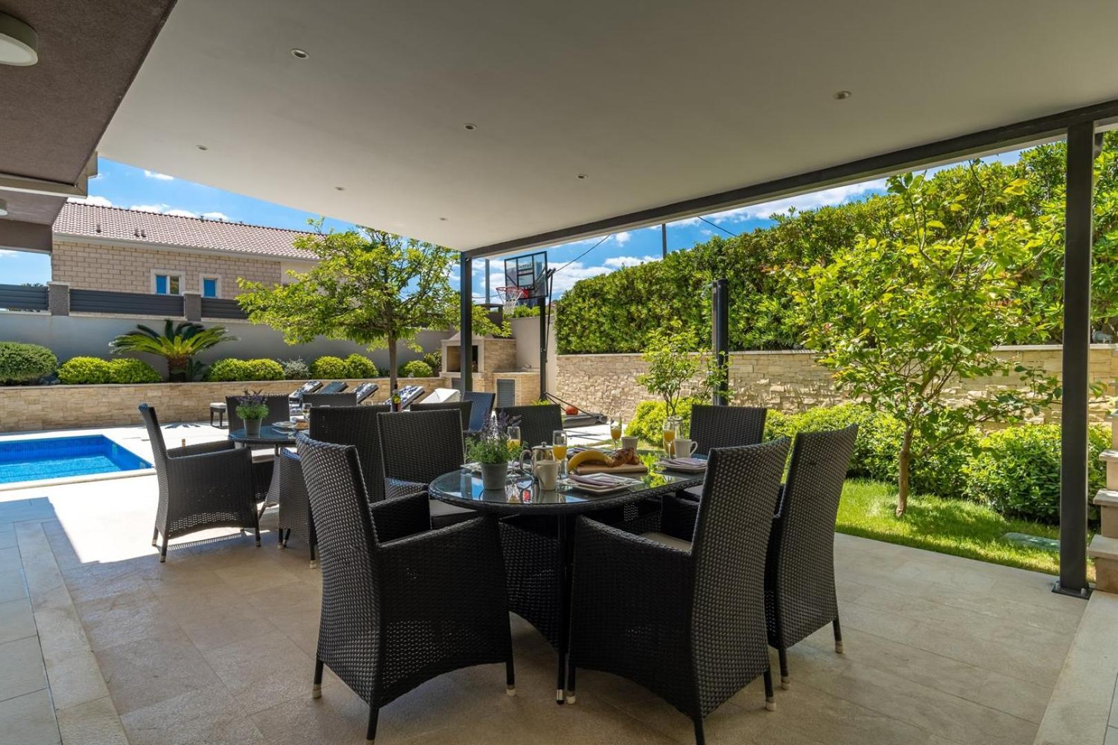 Luxury Villa Lucas With Heated Pool, Whirlpool, Sauna, 14 Pax Podstrana Exterior foto