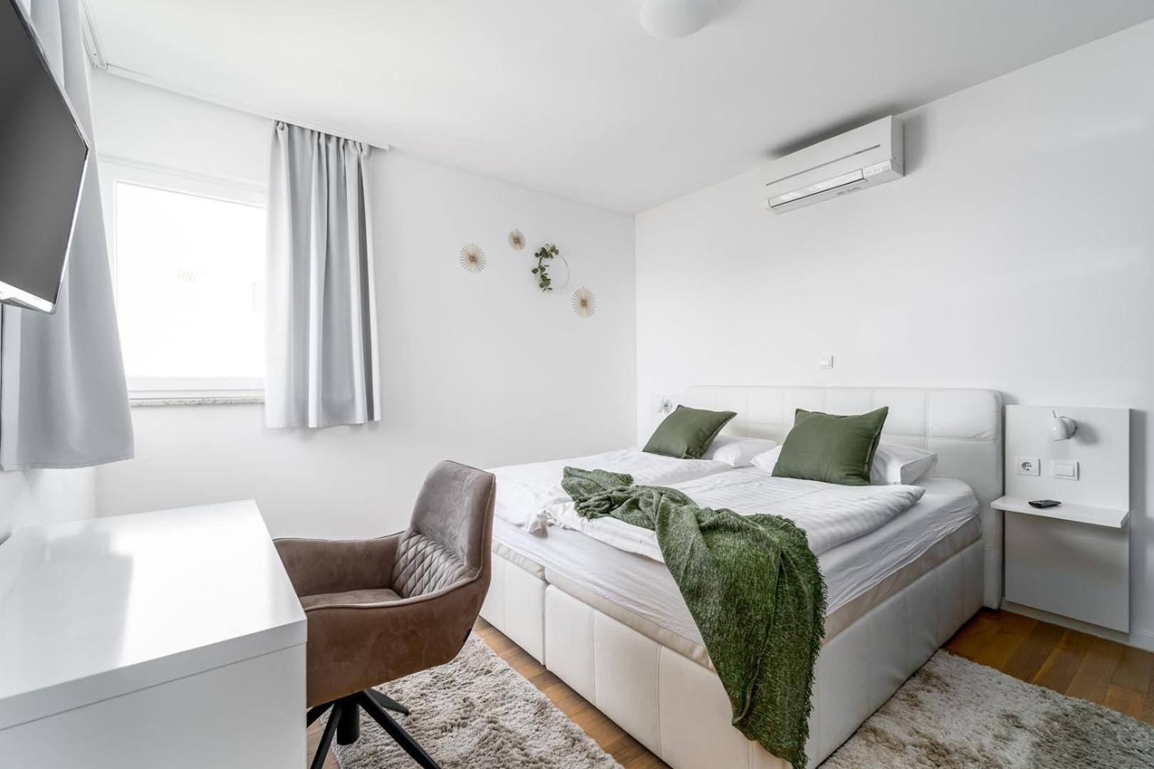 Luxury Villa Lucas With Heated Pool, Whirlpool, Sauna, 14 Pax Podstrana Exterior foto
