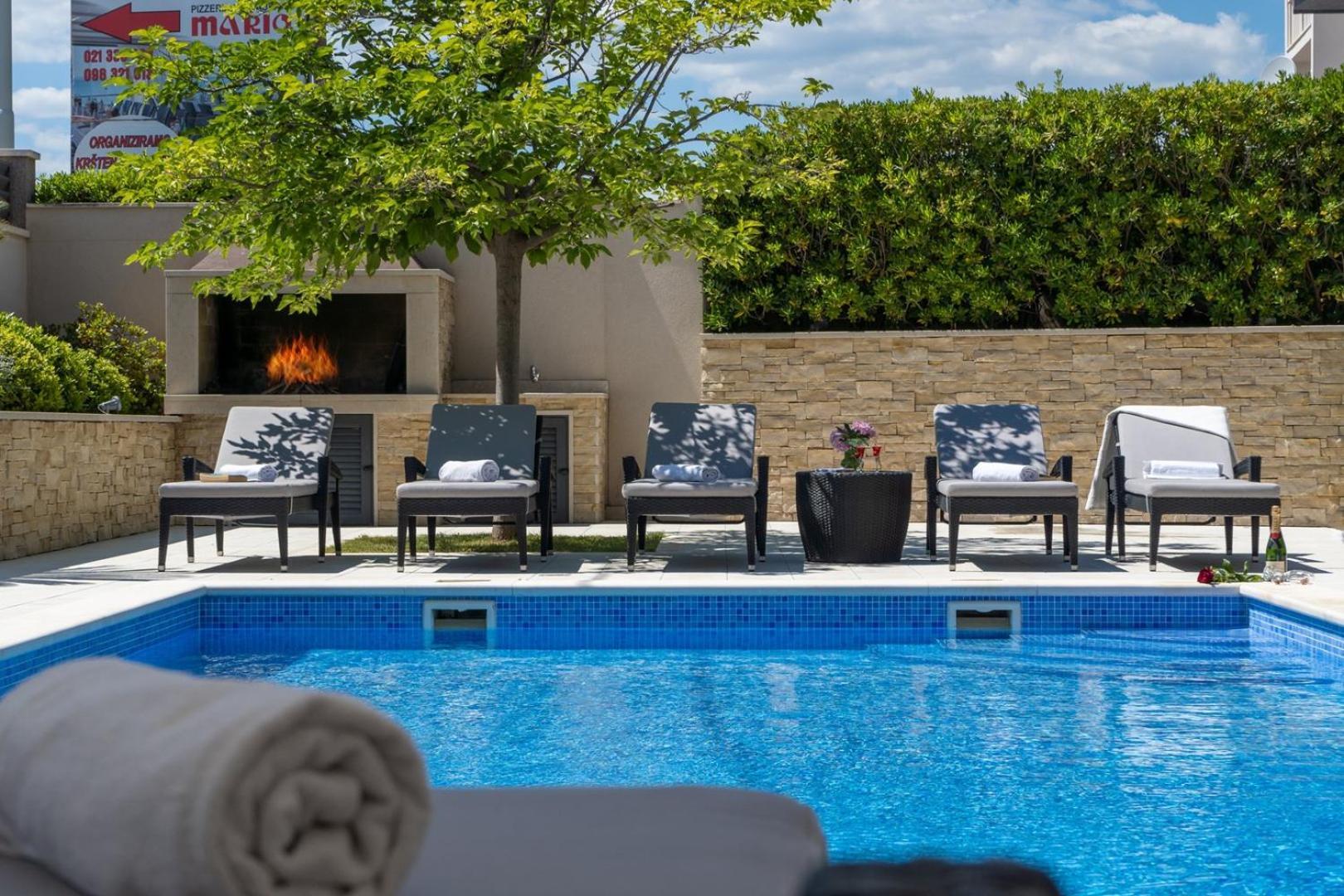 Luxury Villa Lucas With Heated Pool, Whirlpool, Sauna, 14 Pax Podstrana Exterior foto